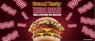 Una locura de bacon Grand Tasty Turbo Bacon, una hamburguesa con tiras crujientes y sabrosas de bacon y bacon crispy picado